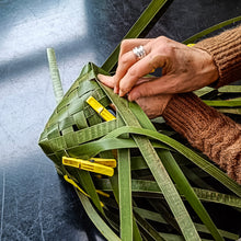 Load image into Gallery viewer, harakeke weaving class
