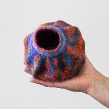 Load image into Gallery viewer, vessel and pod felting workshop