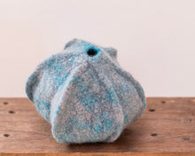 Load image into Gallery viewer, vessel and pod felting workshop