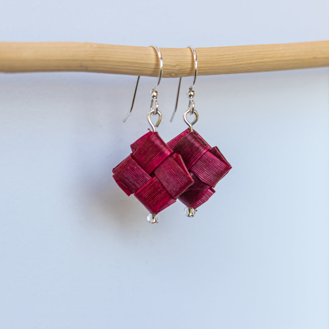 Harakeke earrings - red